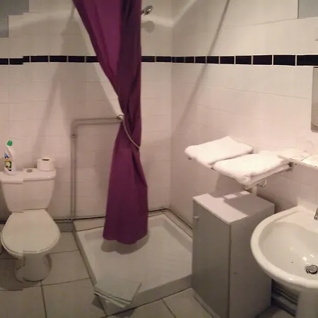 Le Chatiague Hotel *